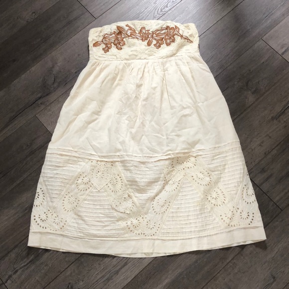 Anthropologie Dresses & Skirts - EUC Anthropologie Zehavale strapless dress